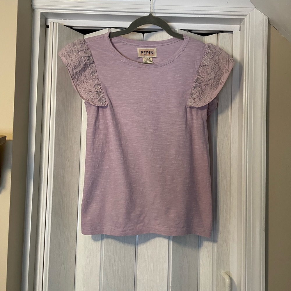 Anthropologie Pepin Lavender Too With Flutter Sleeves. Like New!
